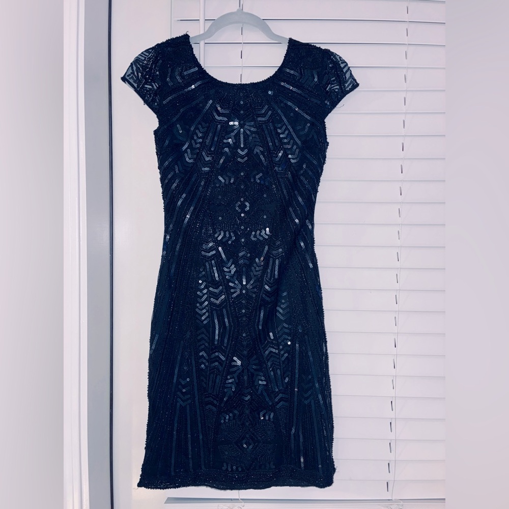 Molly Bracken stunning!and flattering beaded black dress SiZE S Like new